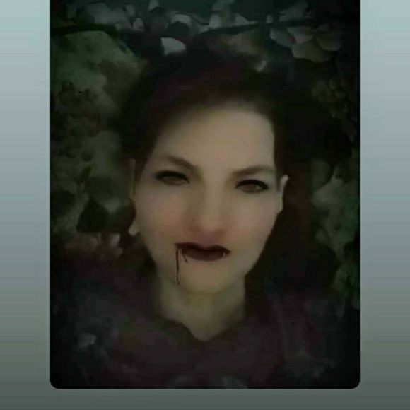 Meet your Posher, Sonia - Picture 1 of 1